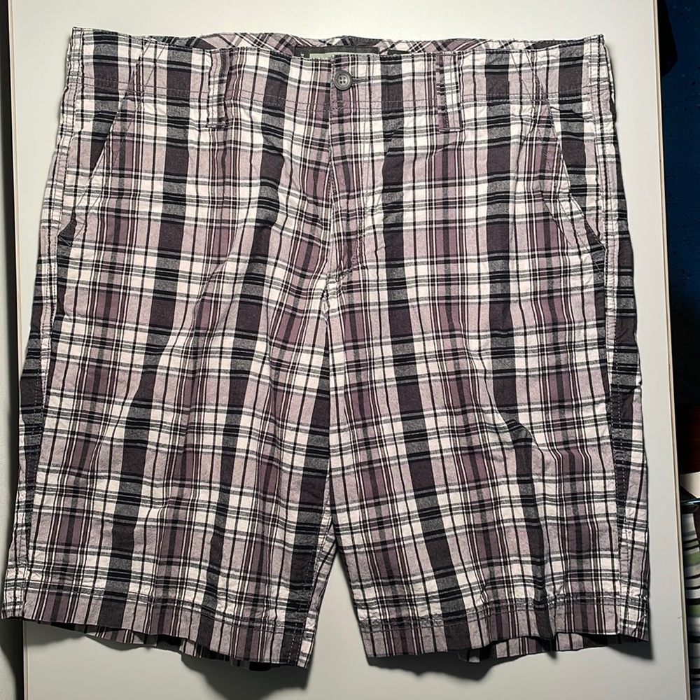 Men’s old Navy Plaid cotton  Shorts Size 38